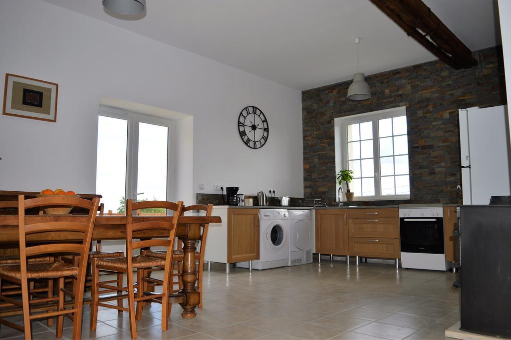 Aux Volets Bleus Chez Mark & Sylvie Rouffignac Saint-Cernin Exterior photo